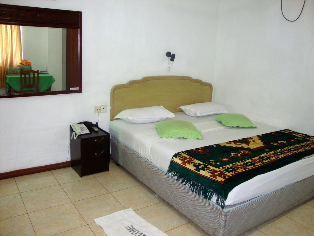 Green Park Beach Hotel 트링코말리 객실 사진