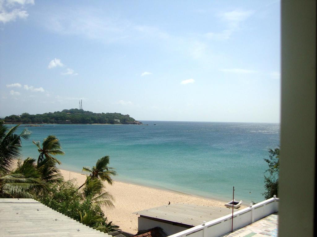 Green Park Beach Hotel 트링코말리 외부 사진